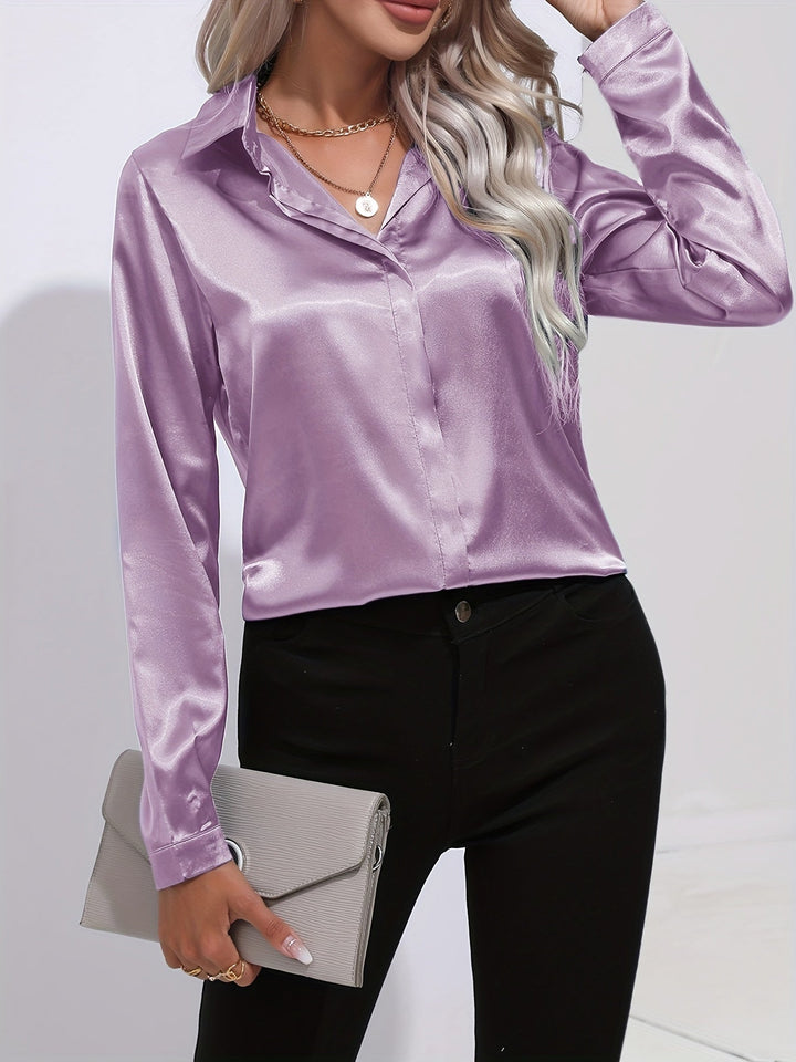 Blouse satinée à col classique | Élégance brillante au quotidien
