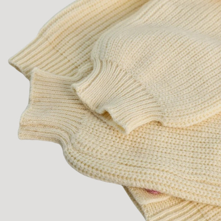 Cardigan épais à détails fraise | Style ludique et cosy