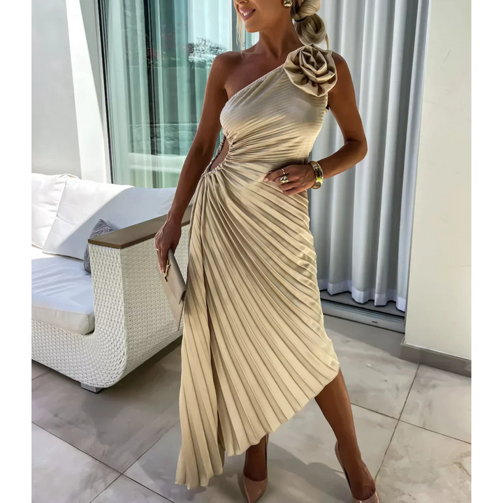 Robe plissée asymétrique | Élégance intemporelle