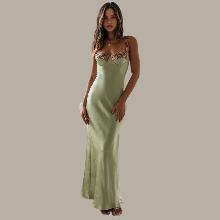 Robe brodée femme | Élégance florale pour les journées spéciales