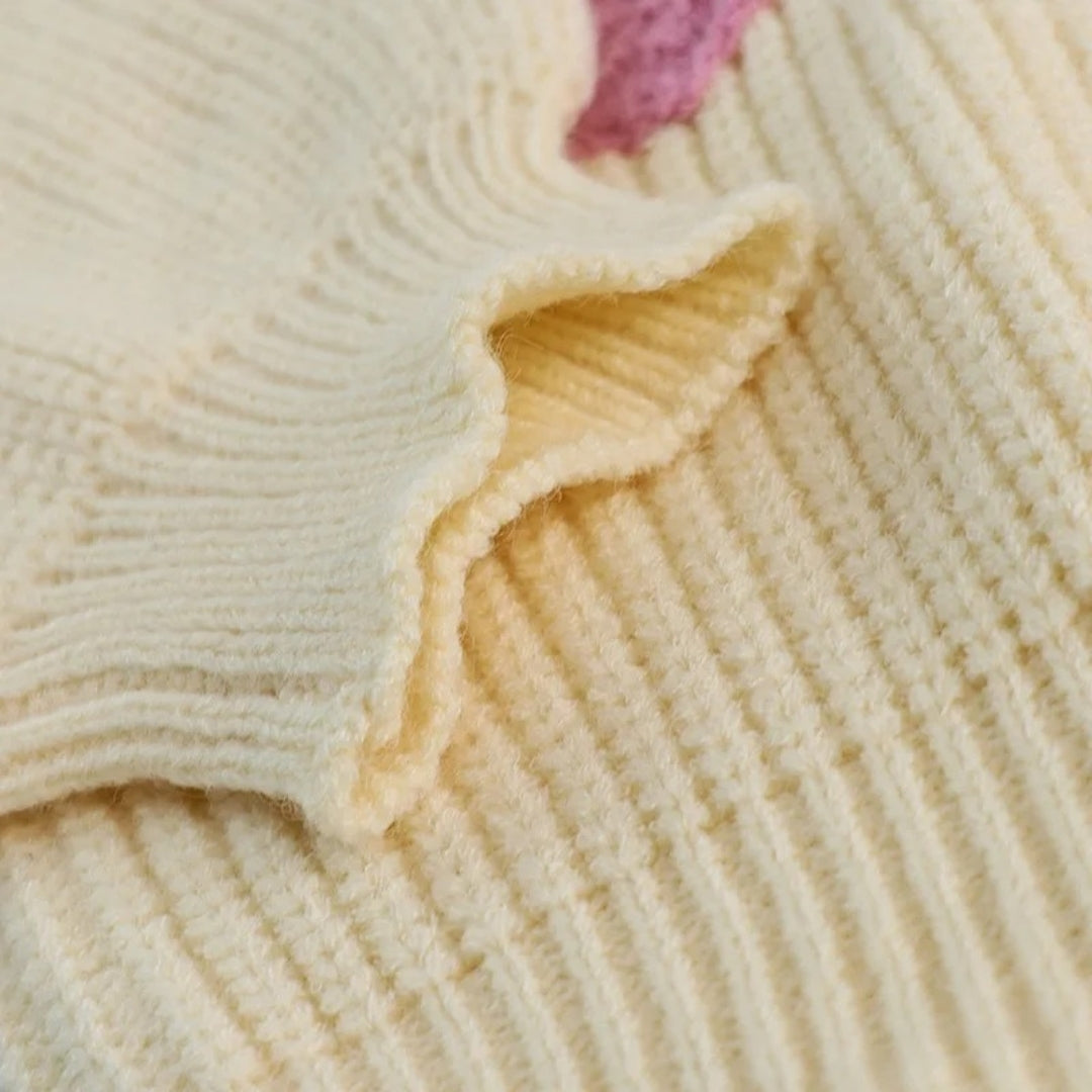 Cardigan épais à détails fraise | Style ludique et cosy