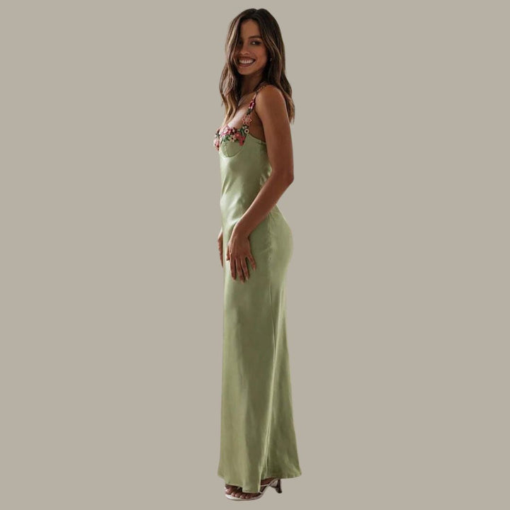 Robe brodée femme | Élégance florale pour les journées spéciales