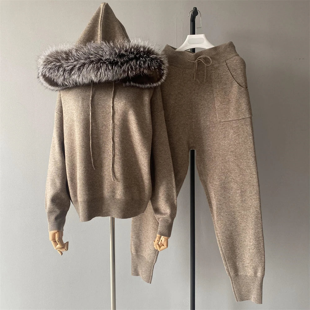 Isabelle - Ensemble Tricoté Élégant avec Col en Fourrure de Renard