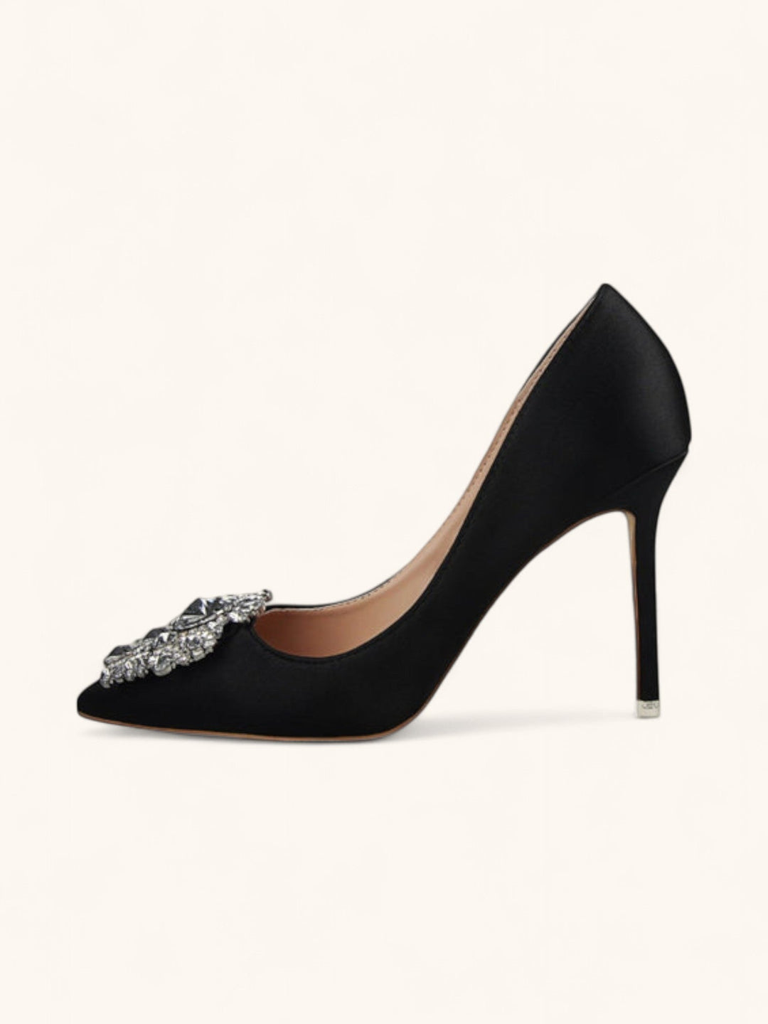 Escarpins à talons élégants | Détail bijou raffiné