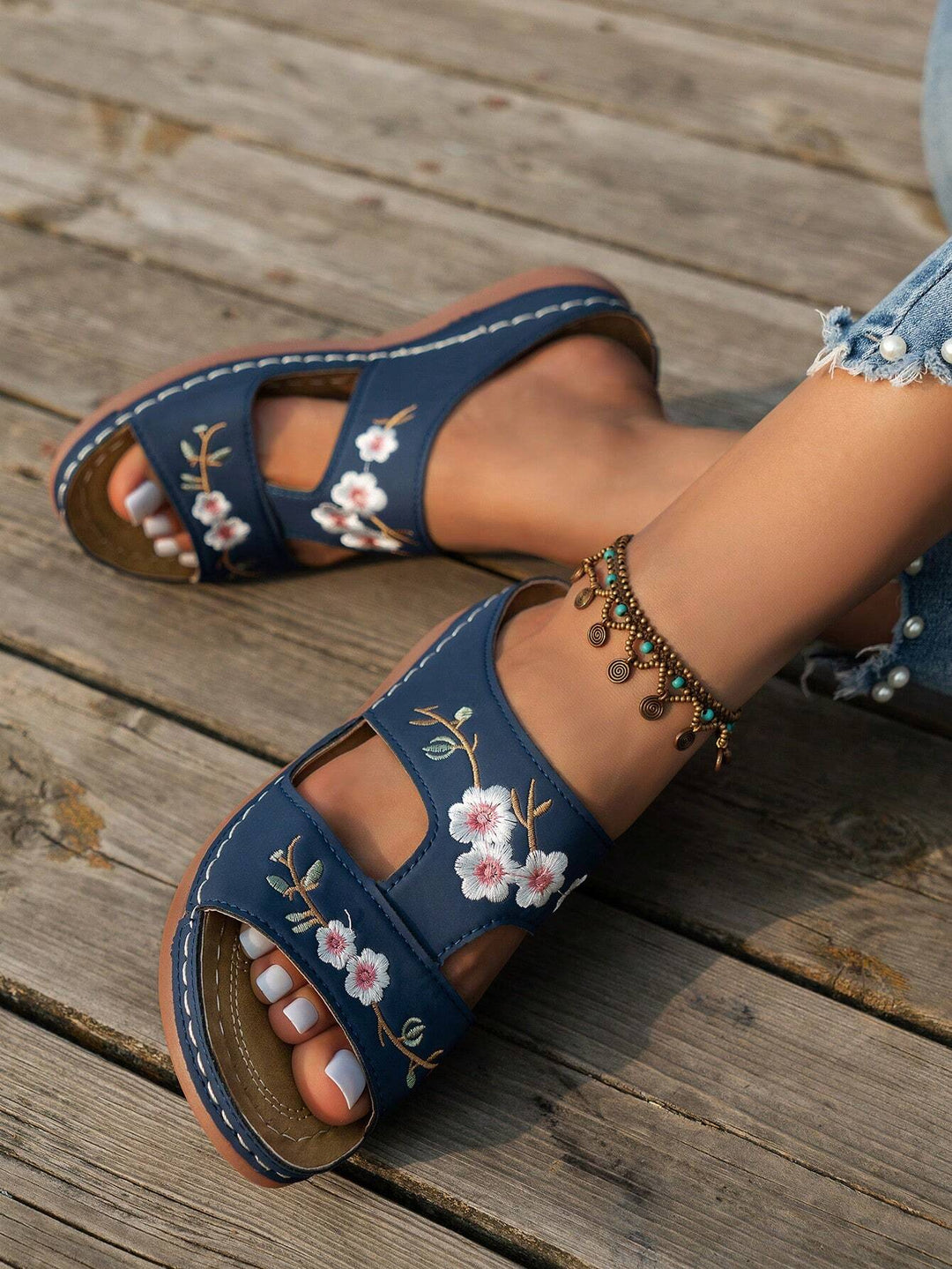 Sandales à fleurs | Look estival décontracté