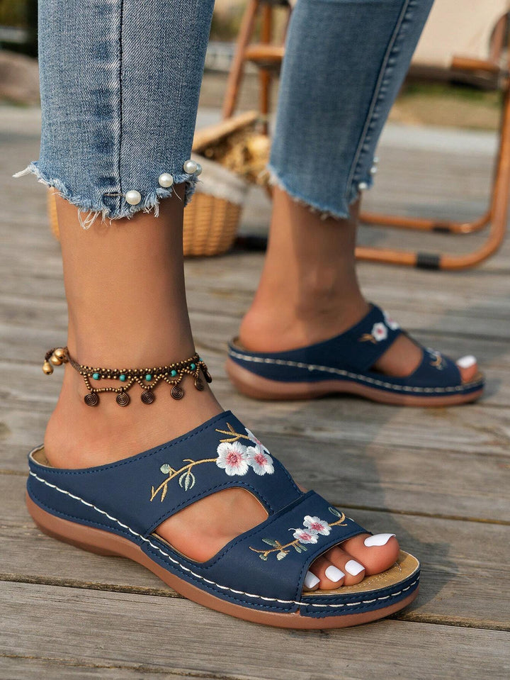 Sandales à fleurs | Look estival décontracté