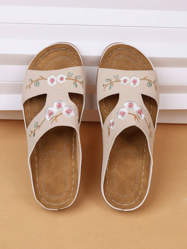 Sandales à fleurs | Look estival décontracté