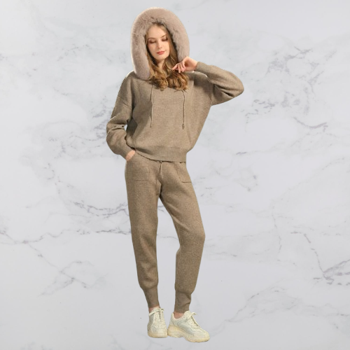 Isabelle - Ensemble Tricoté Élégant avec Col en Fourrure de Renard