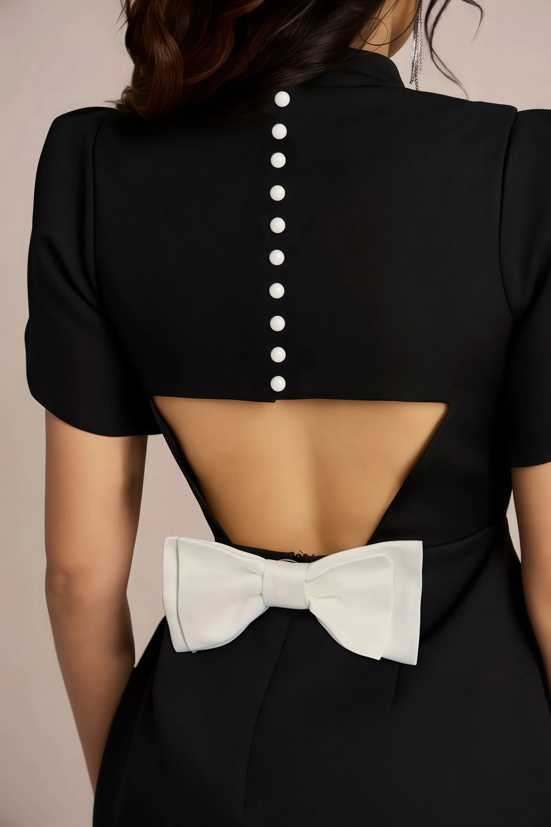 Robe courte structurée | Élégance minimaliste