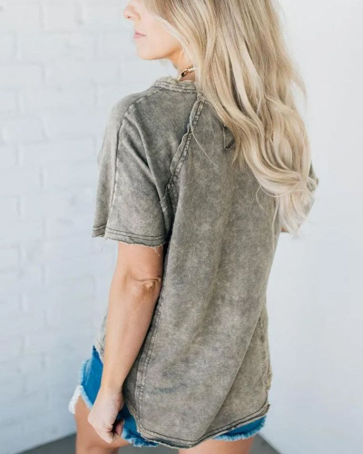 T-shirt à boutons effet délavé | Pour un style casual et tendance