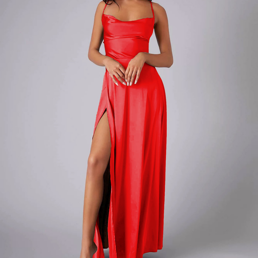 Robe Longue Élégante à Bretelles Fines | Coupe Féminine pour Occasions Spéciales