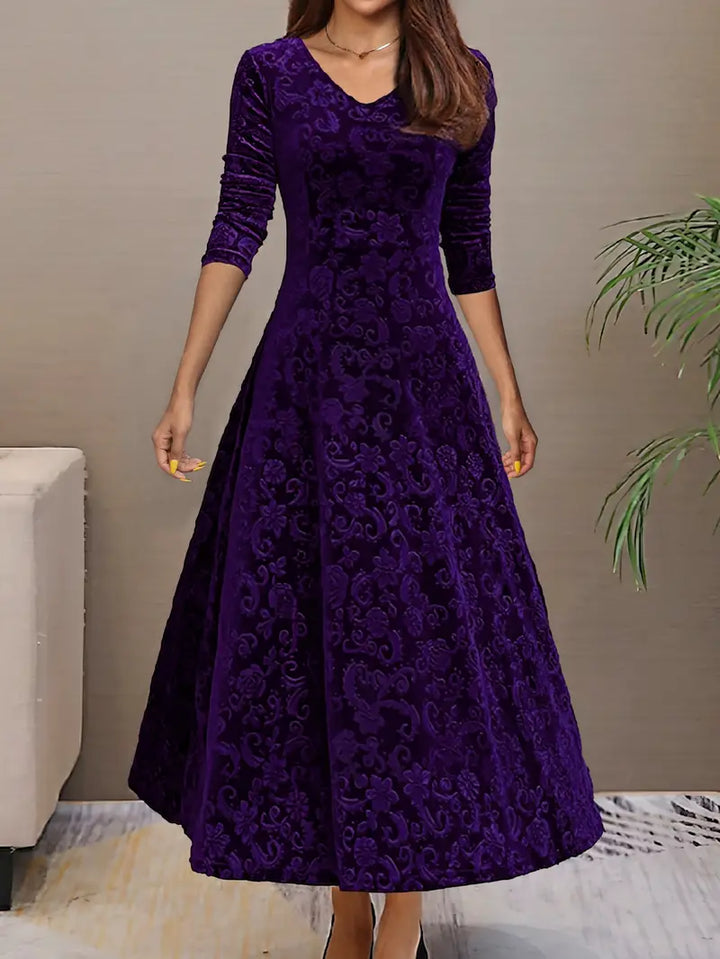Robe longue évasée à motif brodé | Élégance intemporelle