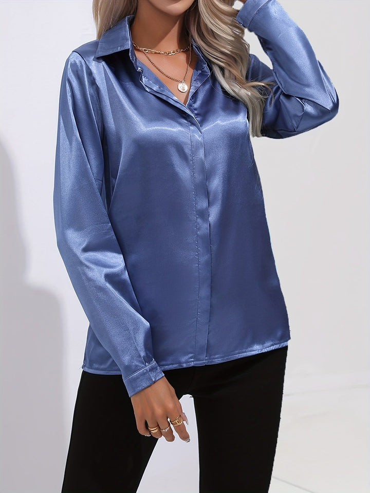 Blouse satinée à col classique | Élégance brillante au quotidien