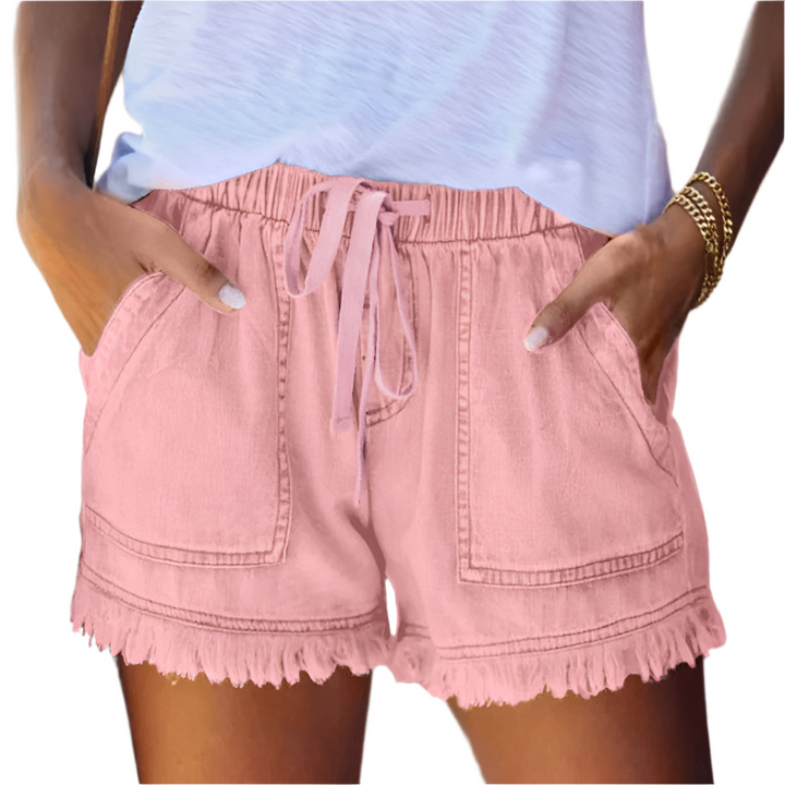 Short taille haute en denim avec détails frangés | Parfait pour les journées décontractées