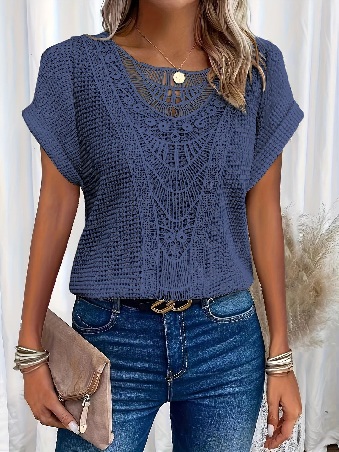 T-shirt chic | Détails brodés bohèmes
