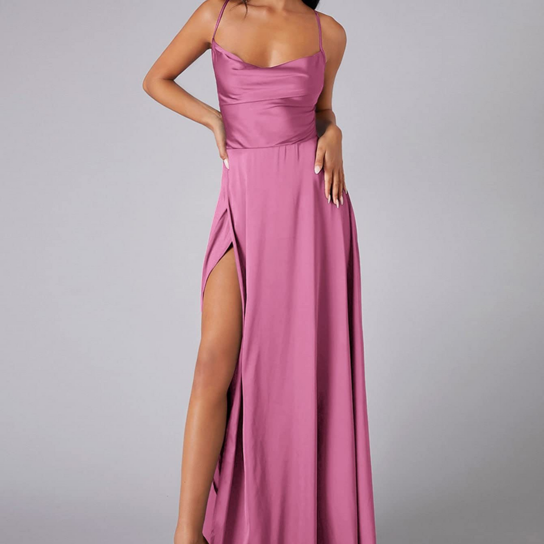 Robe Longue Élégante à Bretelles Fines | Coupe Féminine pour Occasions Spéciales