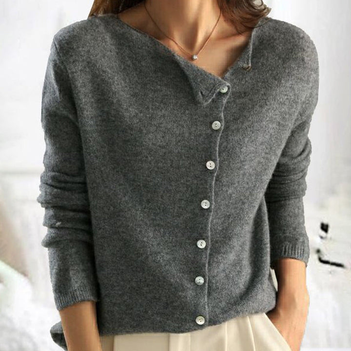 Pull boutonné asymétrique | Charme discret du quotidien