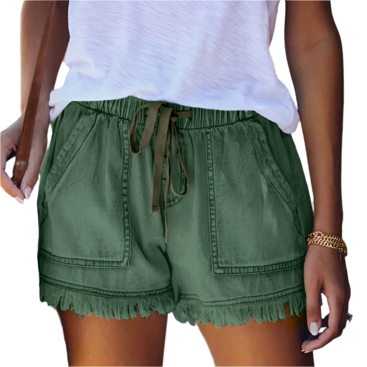 Short taille haute en denim avec détails frangés | Parfait pour les journées décontractées