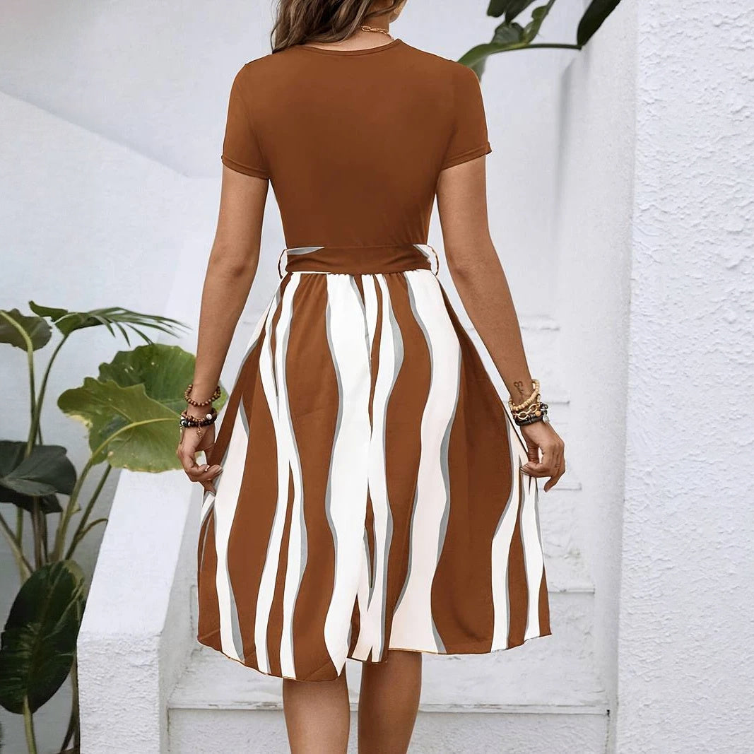 Robe midi imprimée ceinturée | Élégance décontractée