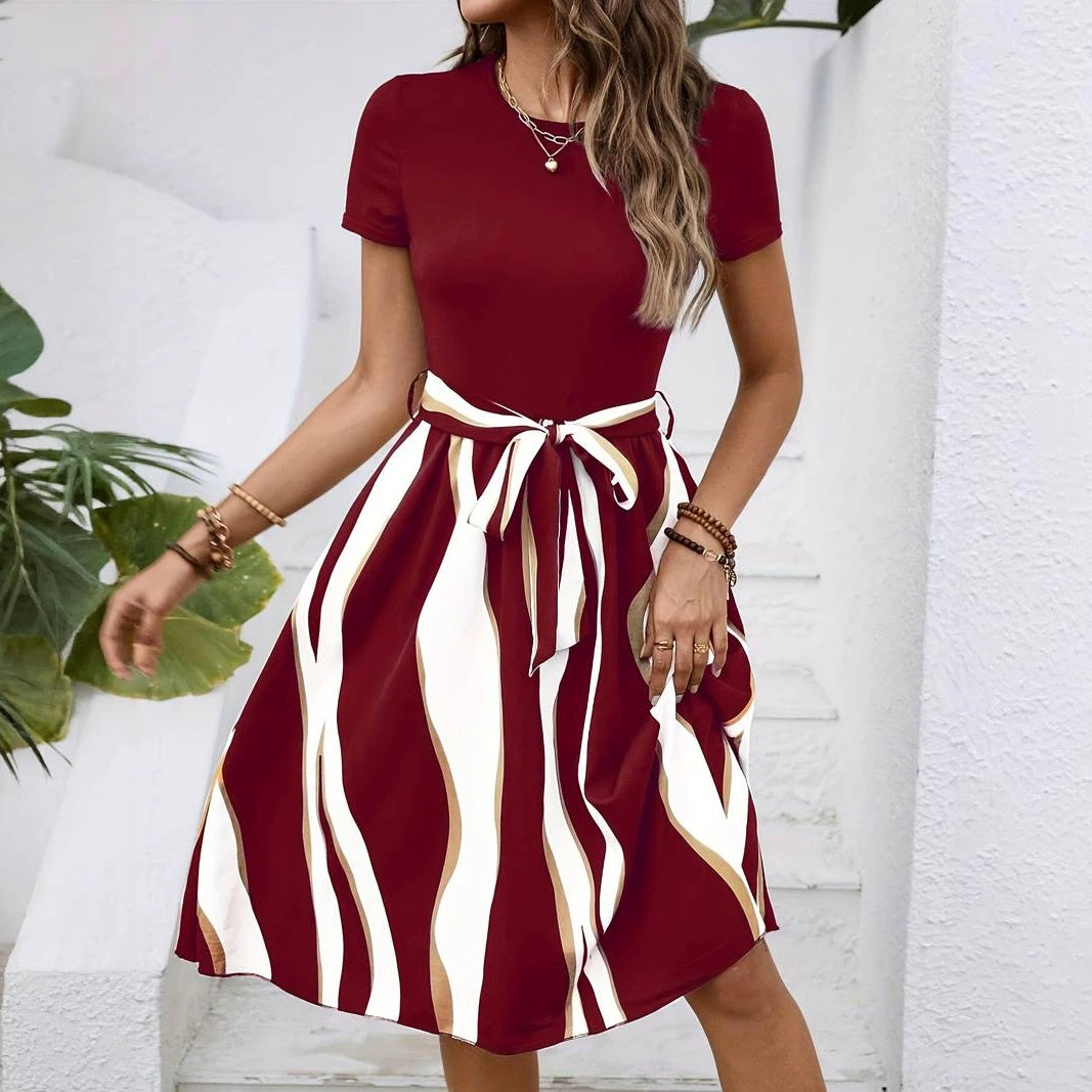 Robe midi imprimée ceinturée | Élégance décontractée