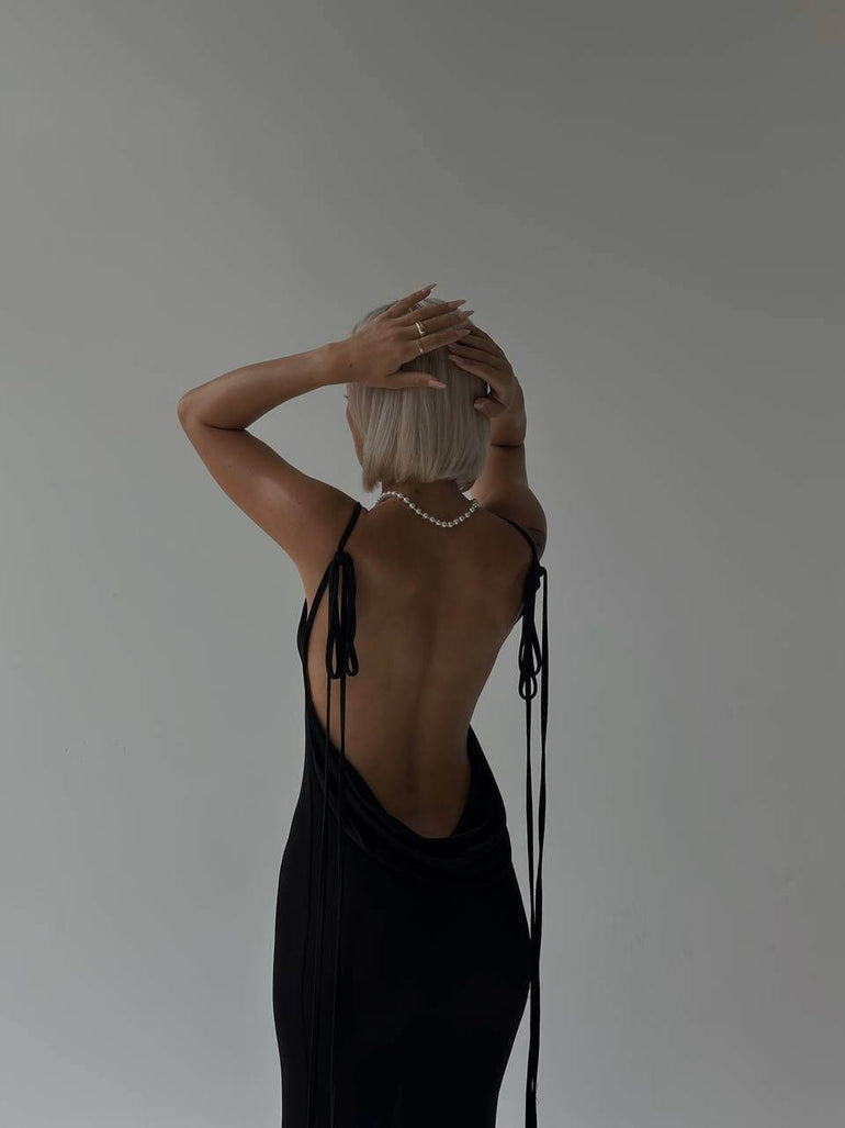 Robe longue dos nu | Élégance minimaliste