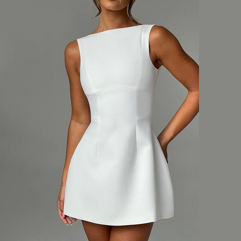 Robe courte cintrée | Élégance minimaliste