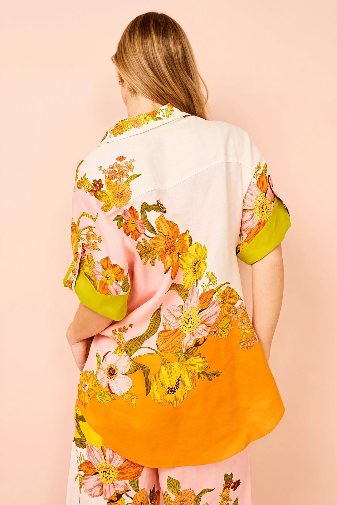 Ensemble fleuri femme | Style coloré et jambes larges pour un look estival élégant