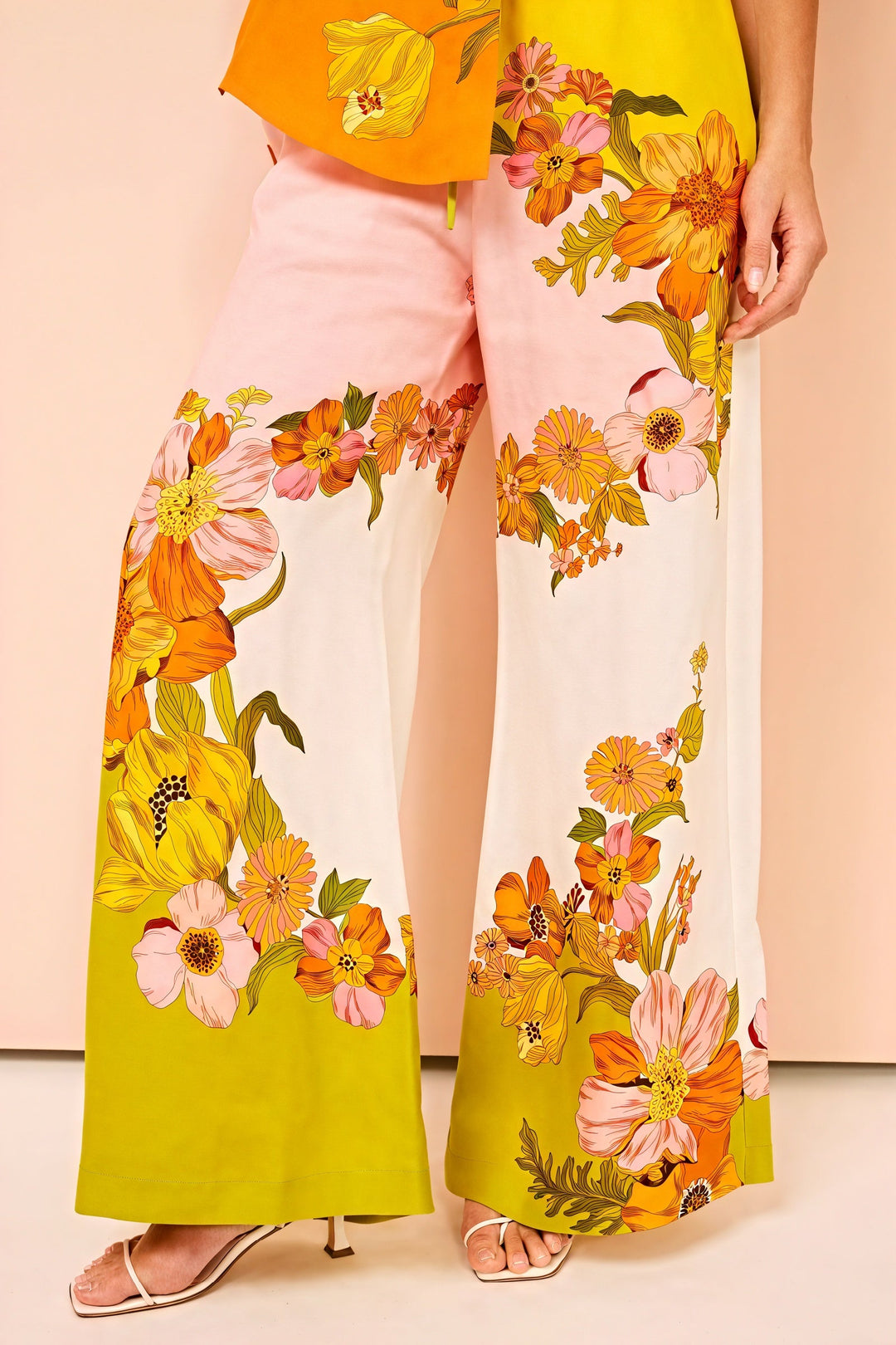 Ensemble fleuri femme | Style coloré et jambes larges pour un look estival élégant