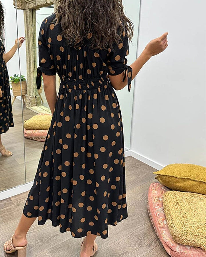 Robe à pois élégante | Look rétro-chic au quotidien