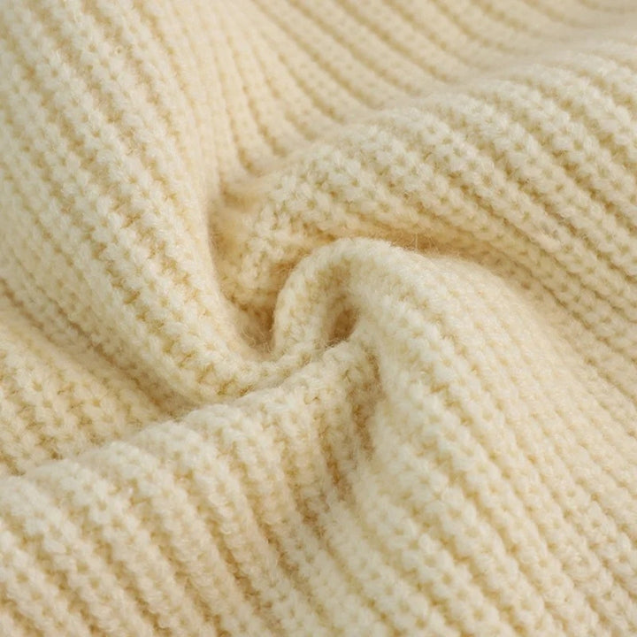 Cardigan épais à détails fraise | Style ludique et cosy