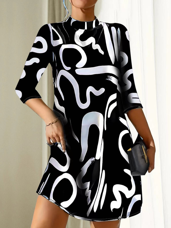 Robe courte à imprimé artistique | Style audacieux et moderne