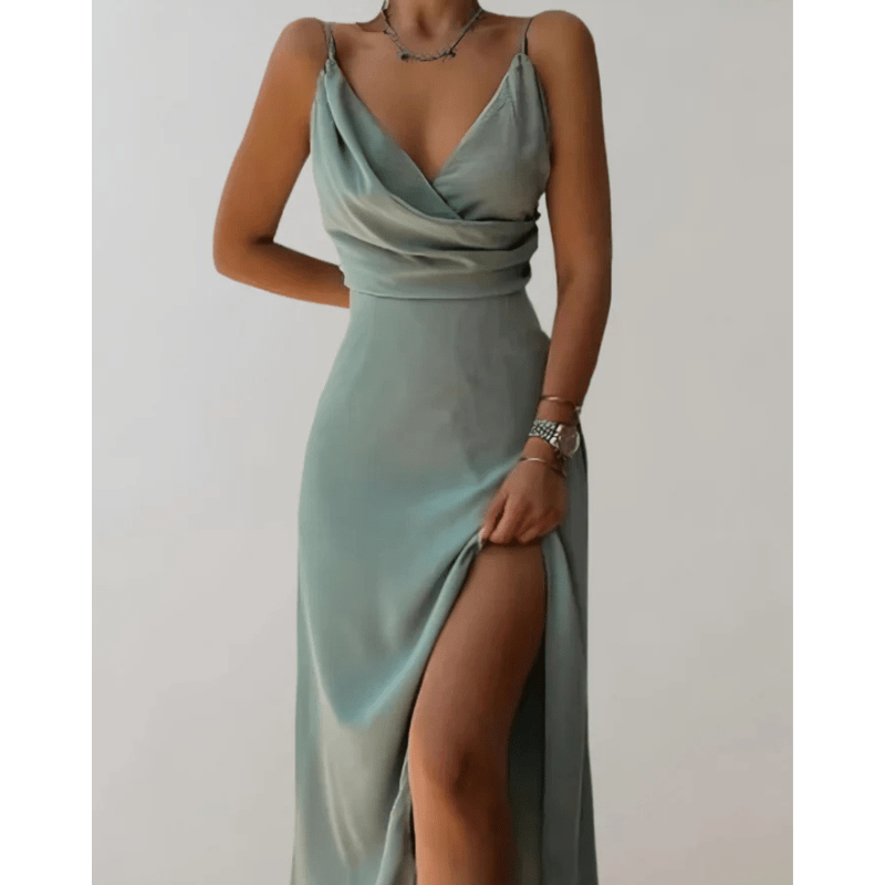 Robe satinée fendue à bretelles | Élégance glamour pour soirées et occasions
