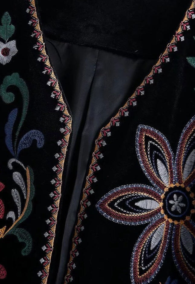 Blazer court brodé | Élégance bohème