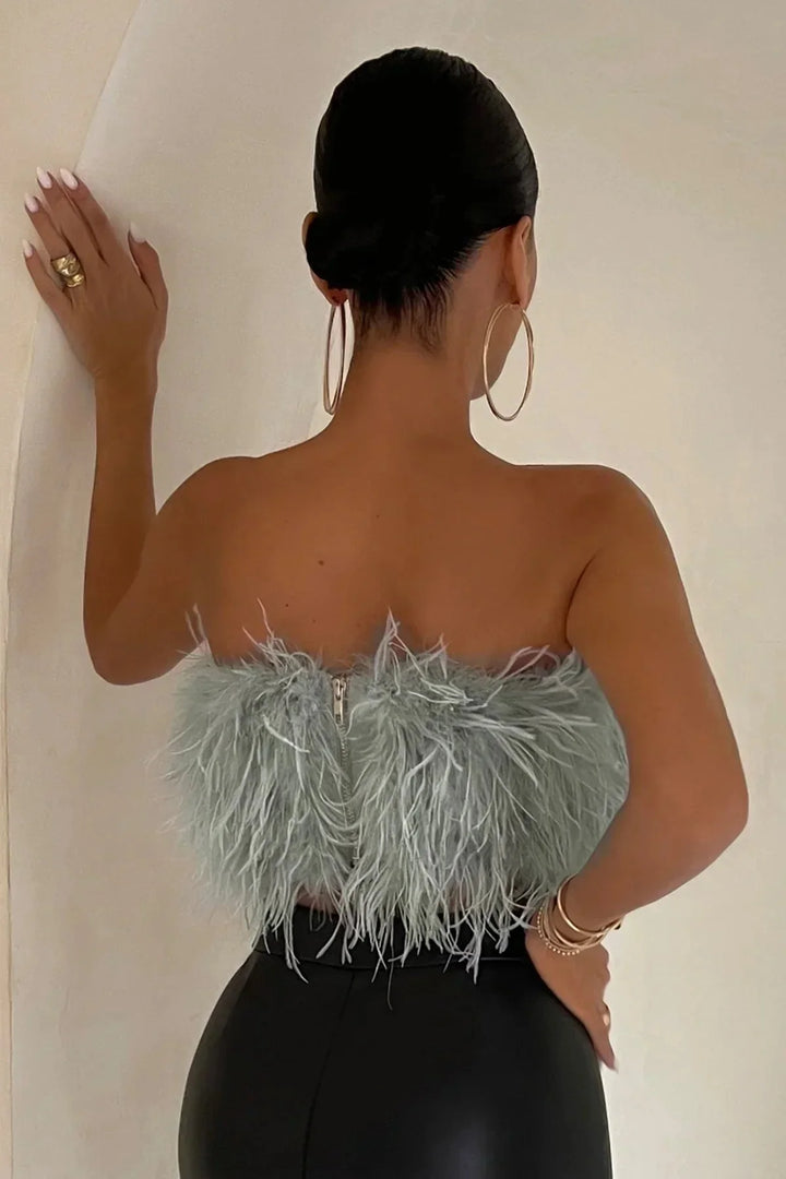 Top bustier plume femme | Style tendance et original pour looks de soirée