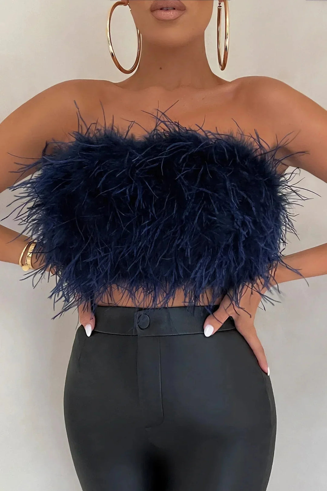 Top bustier plume femme | Style tendance et original pour looks de soirée
