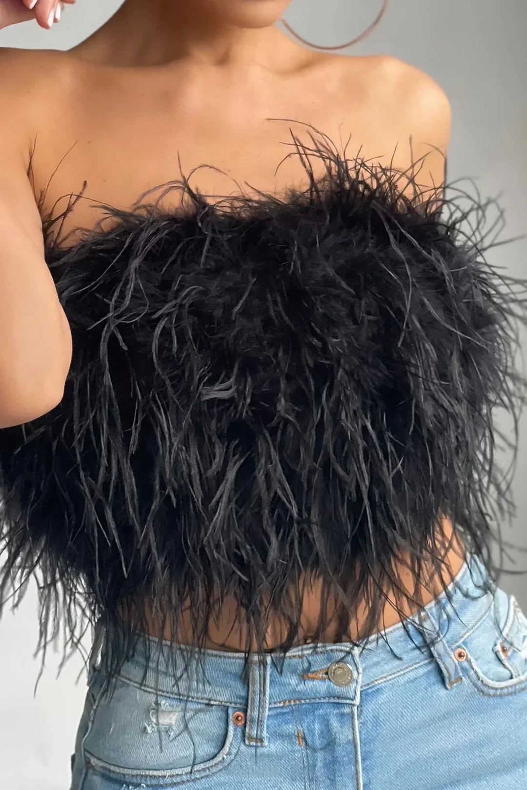 Top bustier plume femme | Style tendance et original pour looks de soirée