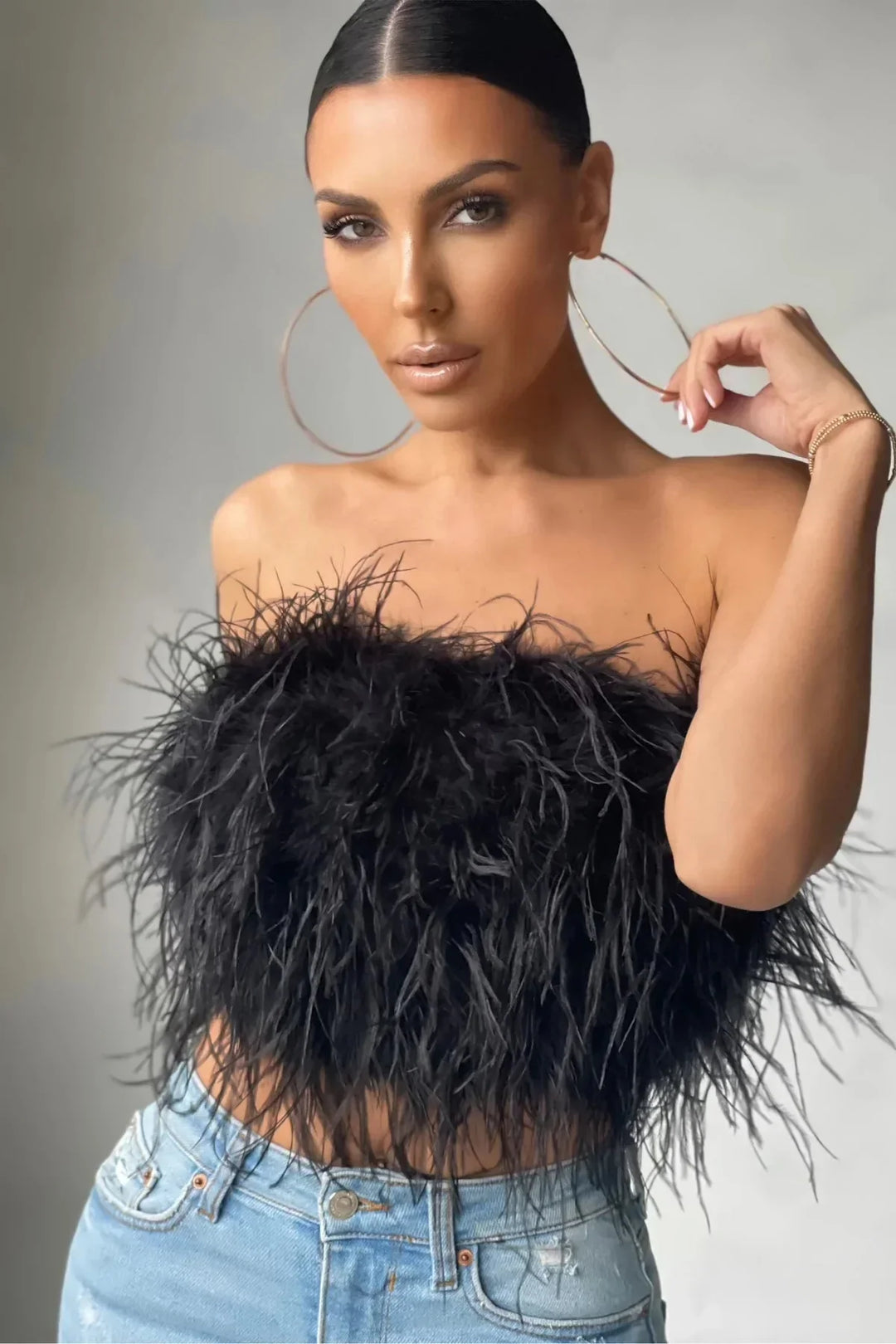 Top bustier plume femme | Style tendance et original pour looks de soirée