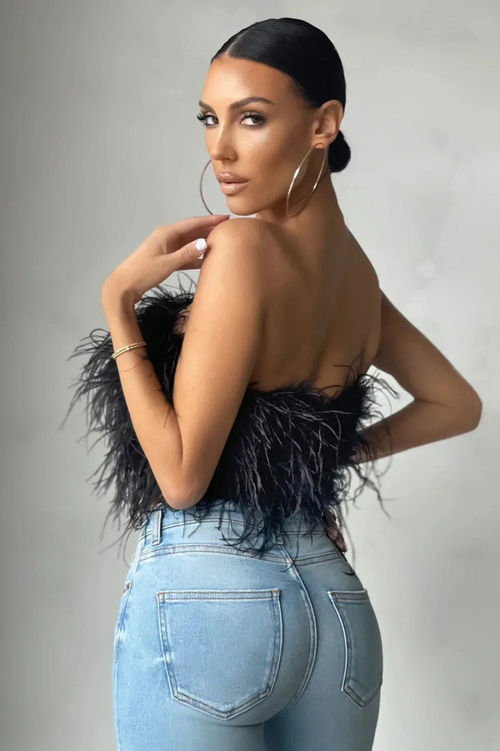 Top bustier plume femme | Style tendance et original pour looks de soirée