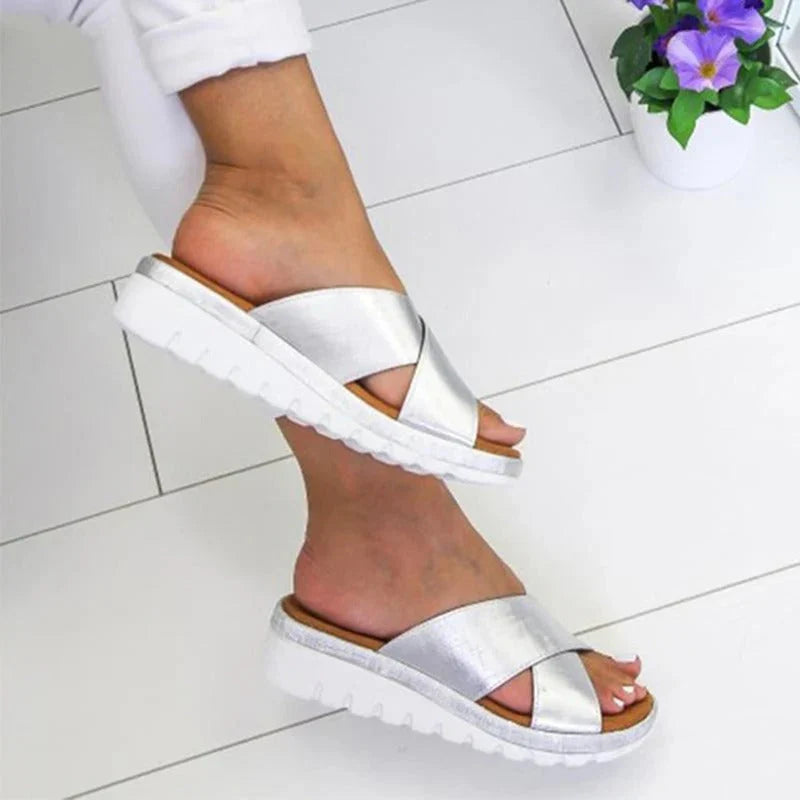Sandales croisées compensées | Confort et style pour l'été