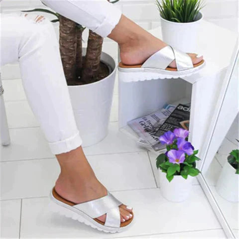 Sandales croisées compensées | Confort et style pour l'été