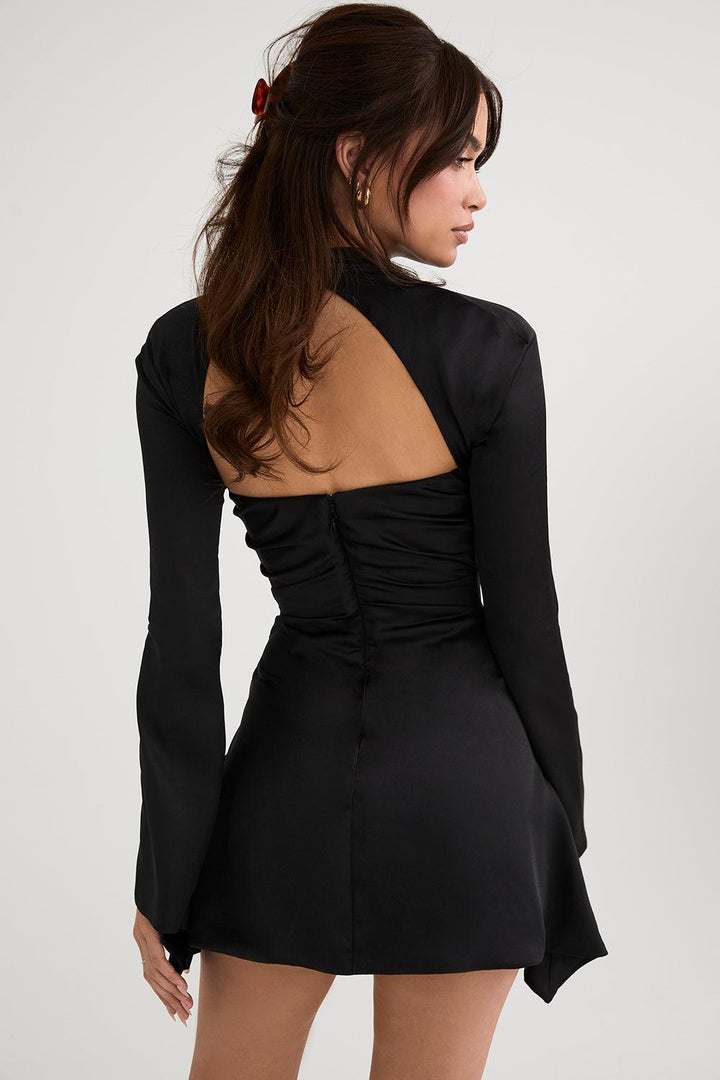 Robe courte femme | Élégance moderne manches longues