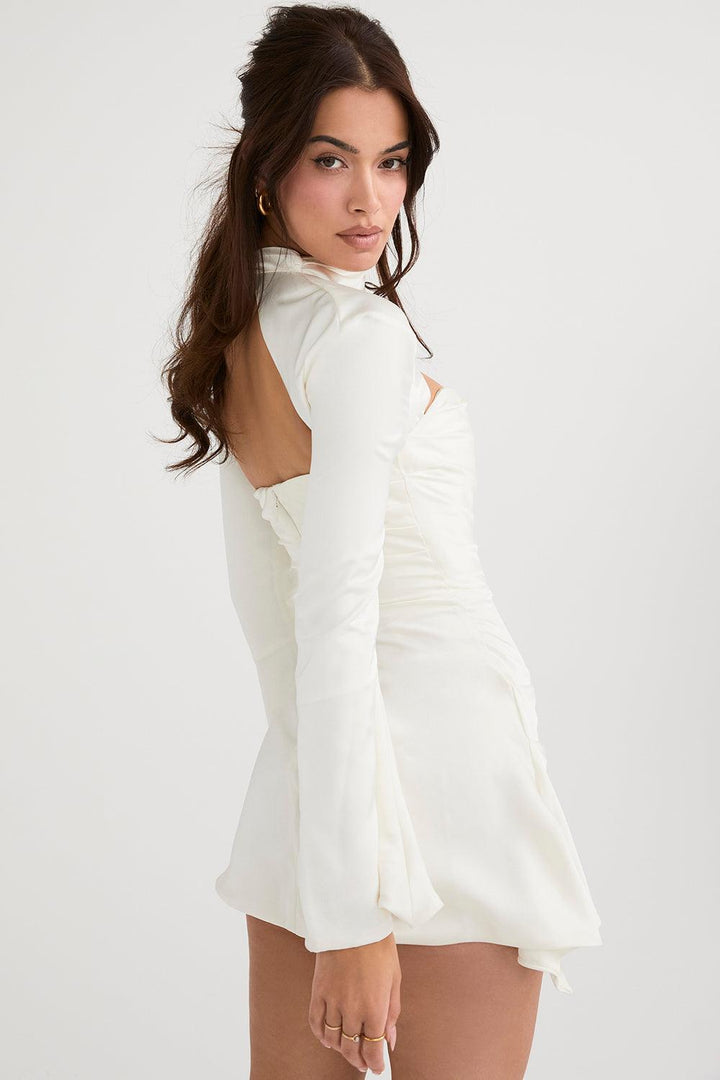 Robe courte femme | Élégance moderne manches longues