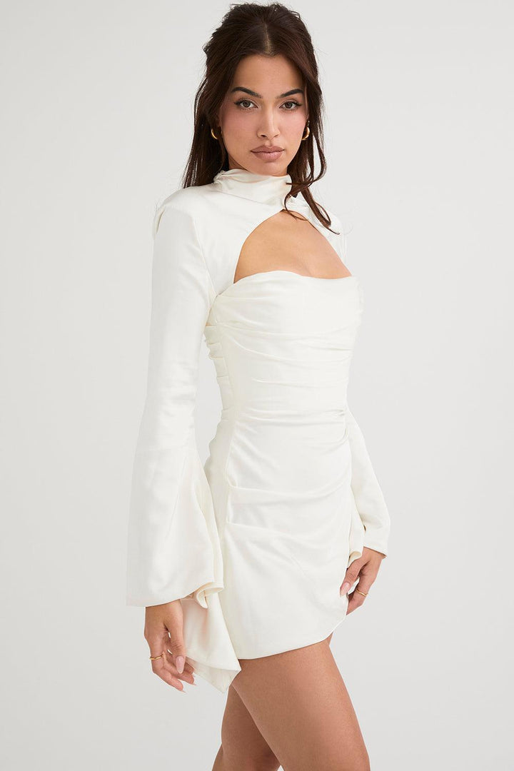 Robe courte femme | Élégance moderne manches longues