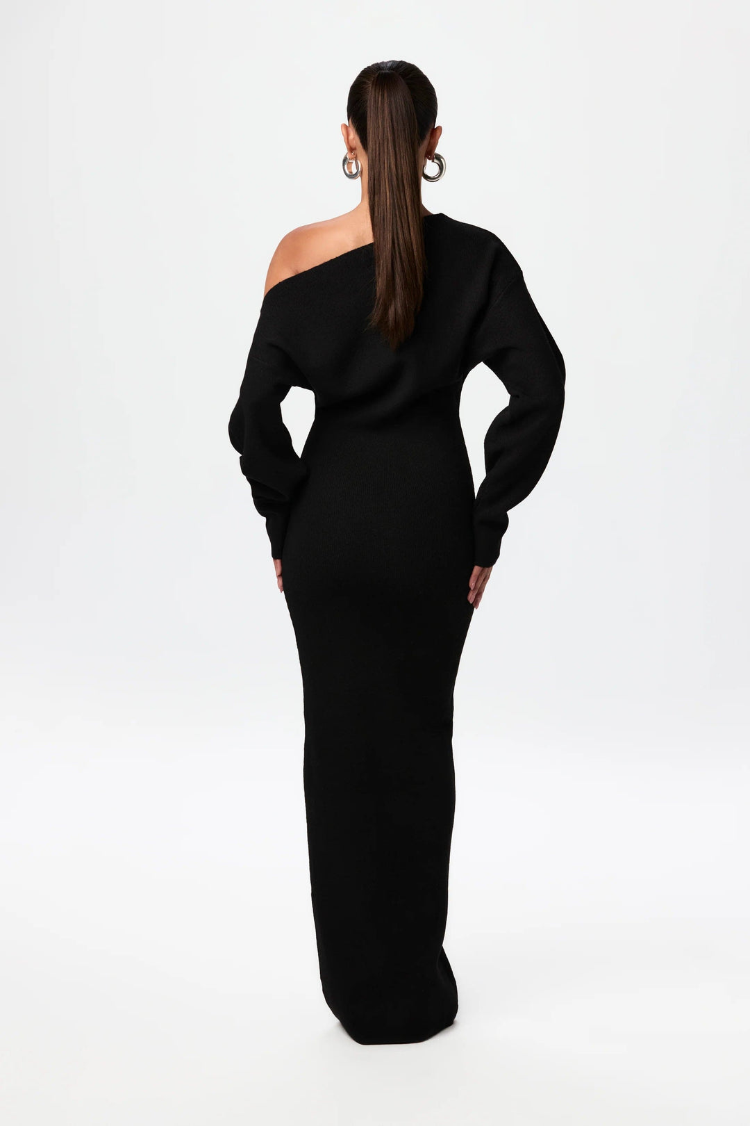 Robe pull épaule dénudée | Confort chic