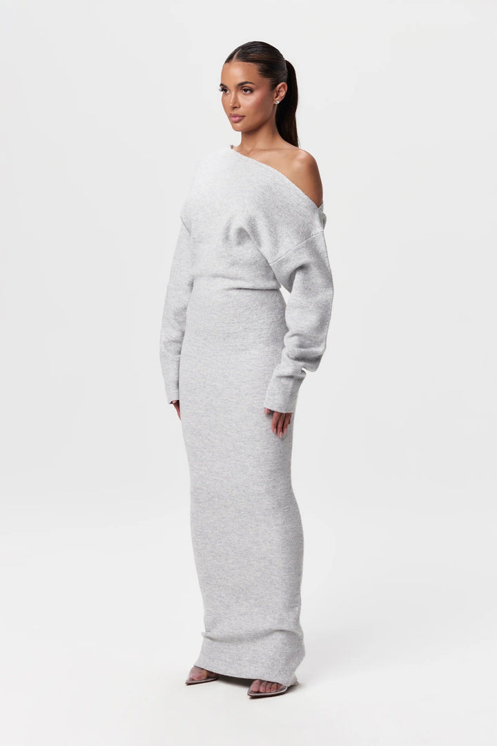 Robe pull épaule dénudée | Confort chic