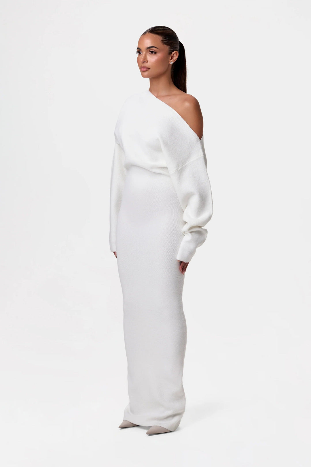Robe pull épaule dénudée | Confort chic