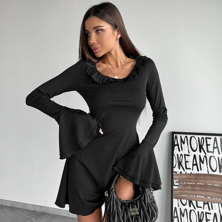 Robe épaules dénudées à volants | Style chic pour soirées