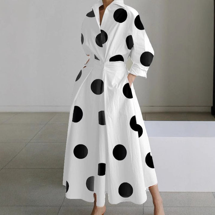 Robe Longue Élégante à Pois | Taille Ceinturée et Silhouette Fluide