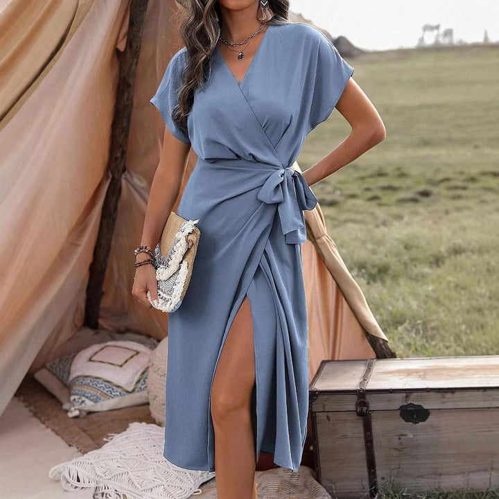 Robe midi portefeuille avec ceinture nouée | Élégance décontractée et confort