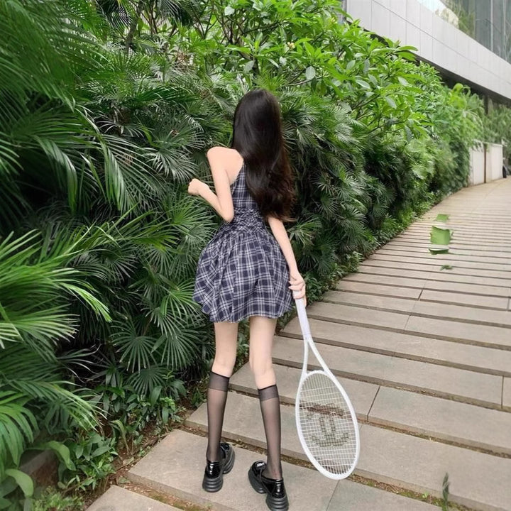 Robe courte à carreaux sans manches | Style chic et moderne